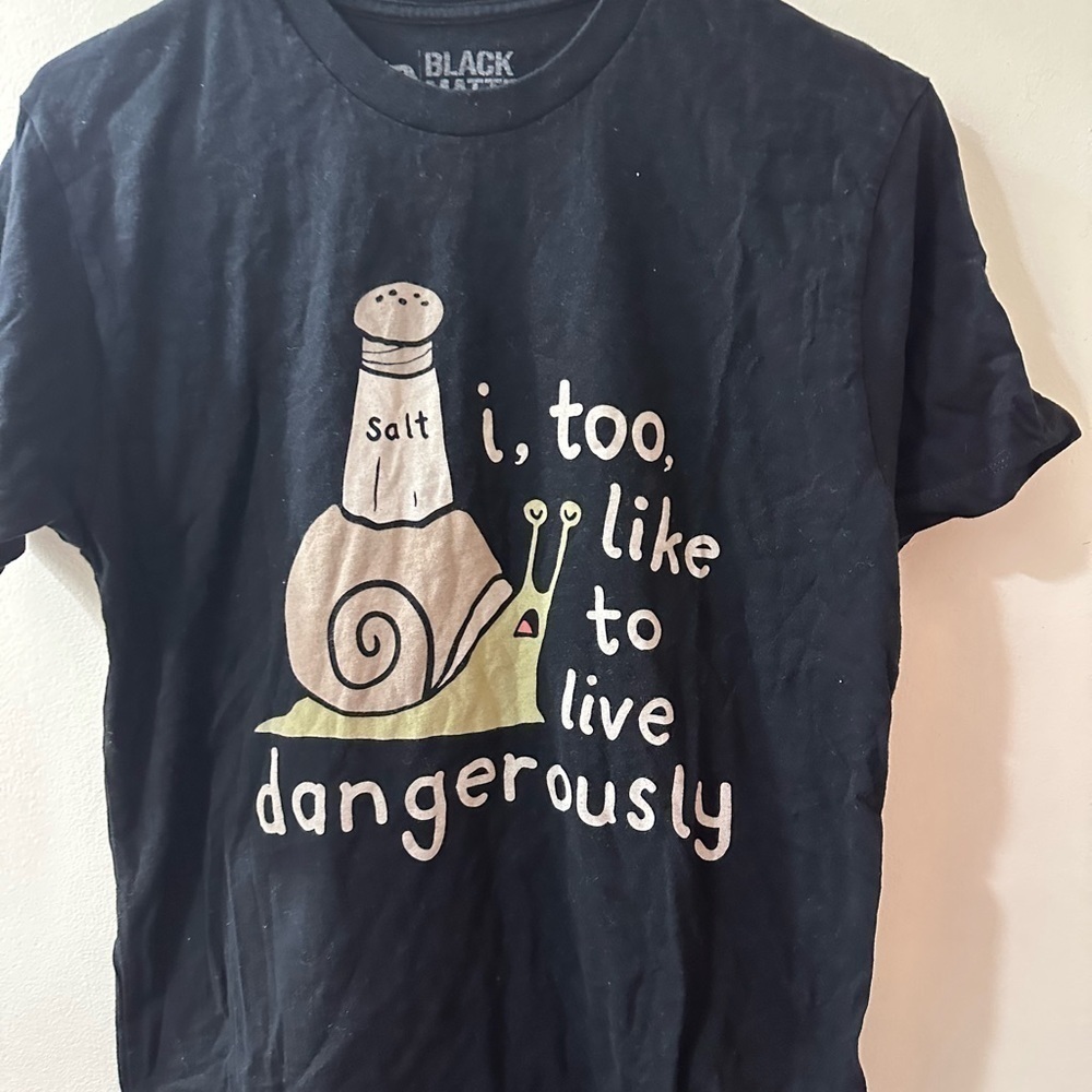 Black Matter by Goodie Two Sleeve Men Medium
Black Snail Tshirt Deadstock - Picture 2 of 5